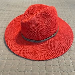 Anthropologie hat. Great condition!